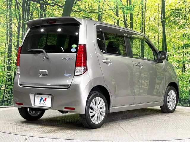 ☆全国のネクステージからお取り寄せが可能※!遠方の店舗に展示してあるクルマが気になる場合も、最寄りの店舗でご覧いただくことが可能です!是非私たちに要望をお聞かせください!※別途費用