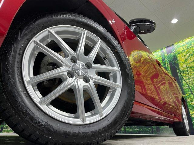 �y16�C���`�A���~�z�C�[���z�O�ςɃ}�b�`�����A���~�z�C�[���𑕒����Ă���܂��B�e��A���~�z�C�[����A�X�^�b�h���X�^�C�����戵�����Ă���܂��B���񂲑��k����������