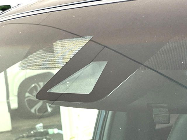 �y�v���N���b�V���Z�[�t�e�B�z�O���̎ԗ��������m���A�Փ˂������Ȏ��͌x��Œ��ӂ𑣂��A�u���[�L�𓥂ޗ͂��T�|�[�g�B�u���[�L�𓥂߂Ȃ������ꍇ�͏Փ˔�Q�y���u���[�L���쓮�A�Փˉ�����T�|�[�g���܂��B