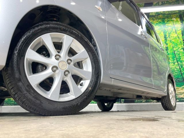 �y����14�C���`�A���~�z�C�[���z�O�ςɃ}�b�`���������A���~�z�C�[���𑕒����Ă���܂��B�e��ЊO�A���~�z�C�[����A�X�^�b�h���X�^�C�����戵�����Ă���܂��B���񂲑��k����������