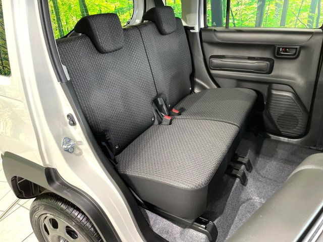 ���i���ȃI���W�i���t���A�}�b�g���I�v�V�����ɂĂ��p�ӂ��Ă���܂��B���D���ȃf�U�C����J���[�����Ԃɍ��킹�đI��ł����������Ƃ��ł��܂���