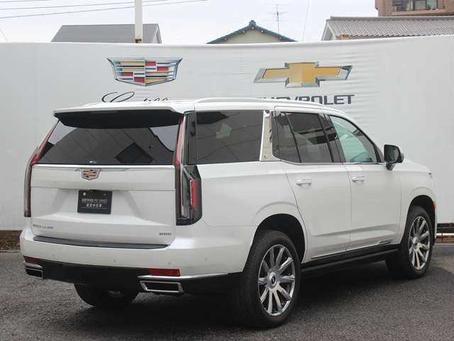 エスカレードプラチナム 4WD