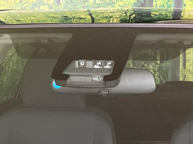 �y�g���^�Z�[�t�e�B�Z���X�z���s���ɑO���̎ԗ�����F�����A�Փ˂������Ȏ��͌x��ƃu���[�L�ŏՓˉ���Ɣ�Q�y�����A�V�X�g�B�����S�Ƀh���C�u�����y���݂��������܂��B