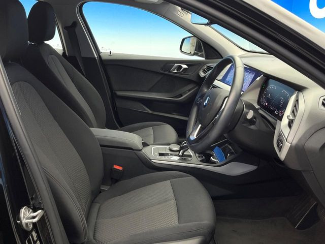 ●シートの使用感:破れ・へたりも少なく、ご覧の通りきれいな状態を維持しております。また、室内クリーニング・コーティングもご用命いただけます。