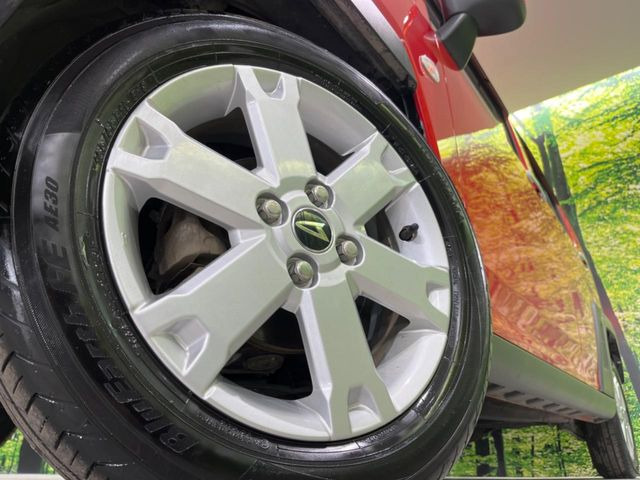 �y����15�C���`�A���~�z�C�[���z�O�ςɃ}�b�`���������A���~�z�C�[���𑕒����Ă���܂��B�e��ЊO�A���~�z�C�[����A�X�^�b�h���X�^�C�����戵�����Ă���܂��B���񂲑��k����������