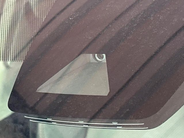 �y�g���^�Z�[�t�e�B�Z���X�z���s���ɑO���̎ԗ�����F�����A�Փ˂������Ȏ��͌x��ƃu���[�L�ŏՓˉ���Ɣ�Q�y�����A�V�X�g�B�����S�Ƀh���C�u�����y���݂��������܂��B