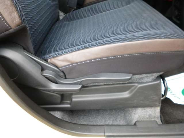 �^�]�Ȃɂ̓V�[�g���t�^�[���t���Ă��܂��̂ō����ɂ��킹�ăh���C�r���O�|�W�V���������߂��܂��B