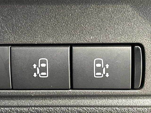 �y�����p���[�X���C�h�h�A�z�X�}�[�g�L�[��^�]�Ȃ̃X�C�b�`�Ō�ȗ����X���C�h�h�A�̊J���\���d��������͂����ăh�A���J����K�v�������A�����Ȃ��q�l�ł��ȒP�ɊJ���߂ł����K�ł���