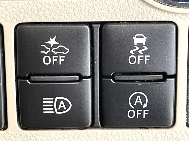 �y�X�}�[�g�A�V�X�g�z���s���ɑO���̎ԗ�����F�����A�Փ˂������Ȏ��͌x��ƃu���[�L�ŏՓˉ���Ɣ�Q�y�����A�V�X�g�B�����S�Ƀh���C�u�����y���݂��������܂��B