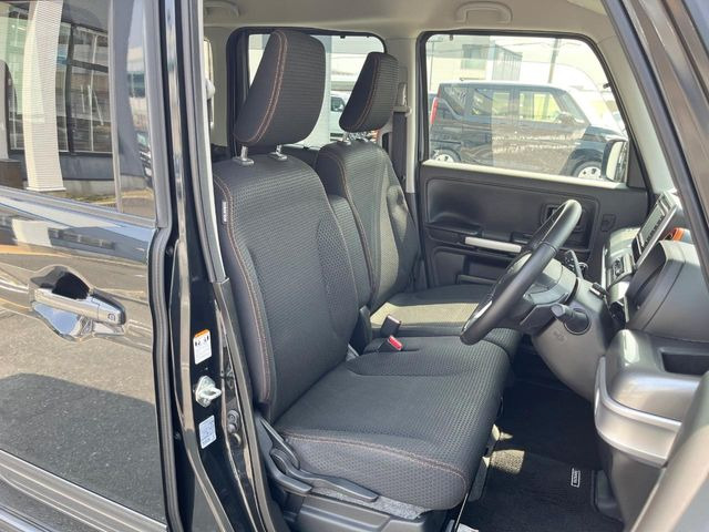 �^�]�Ȃ܂��ɂ͏\���ȃX�y�[�X������A�啿�ȕ��ł��������^�]���Ă�����������ł��B