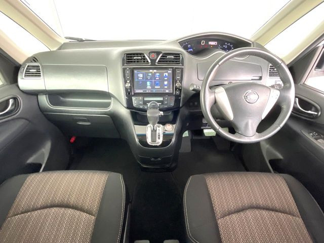 セレナ2.0 ハイウェイスター Vセレクション+Safety S-HYBRID アドバンスドSafetyパッケージ