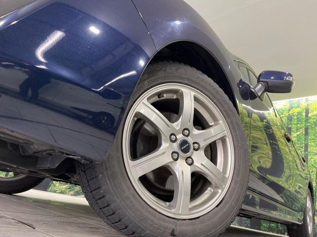 �y16�C���`�A���~�z�C�[���z�O�ςɃ}�b�`�����A���~�z�C�[���𑕒����Ă���܂��B�e��A���~�z�C�[����A�X�^�b�h���X�^�C�����戵�����Ă���܂��B���񂲑��k����������