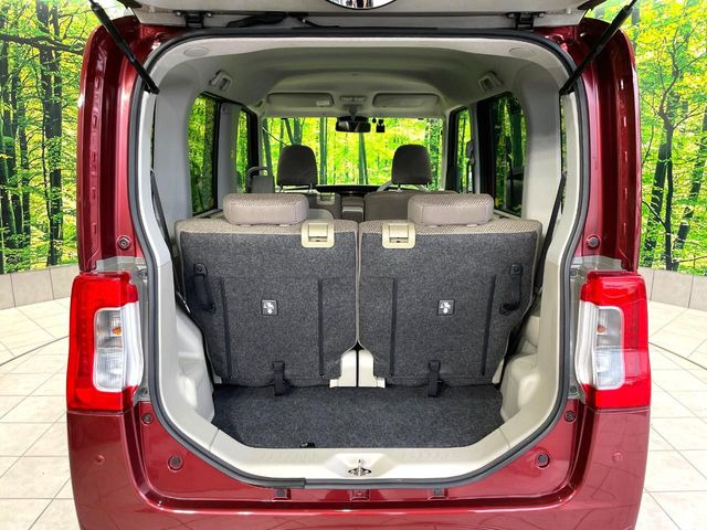 ���i�̂���������ʋ΁A���}���ɏ\���ȉ׎��X�y�[�X���m�ۂ��Ă���܂��B�Z�J���h�V�[�g��|���ƁA�傫�ȉו��̐ύڂ��\�ł���