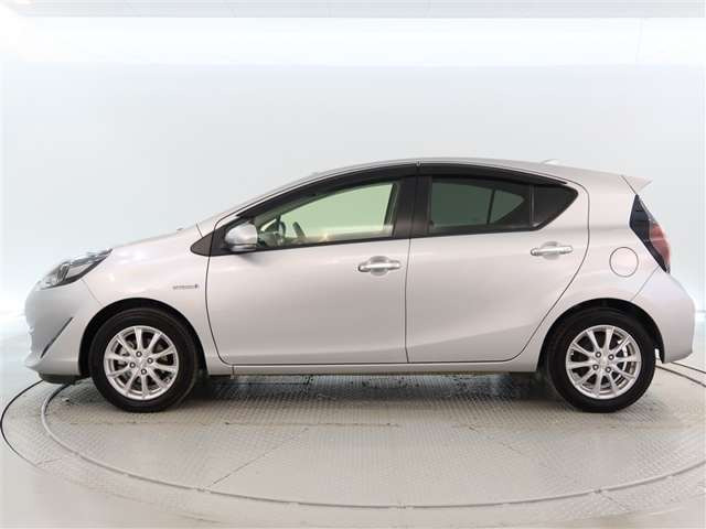 アクア1.5 S スタイルブラック