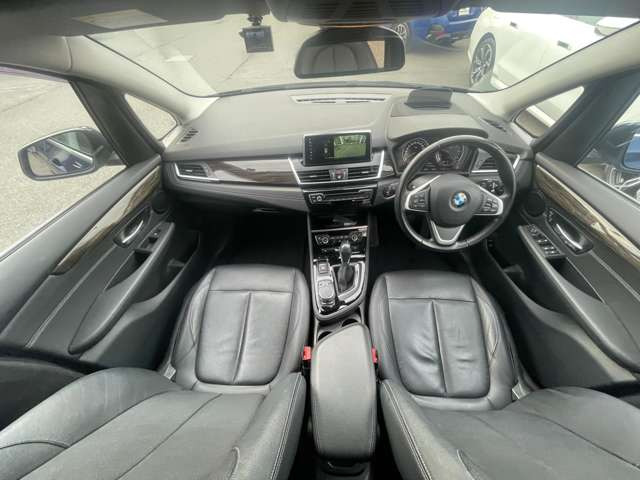 2シリーズグランツアラー218d ラグジュアリー