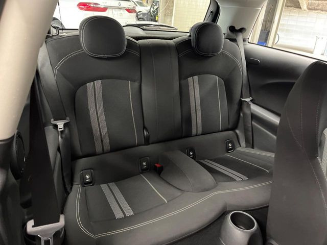 ���㕔���Ȃ��C�ɂȂ�悤�ȃL�Y�E�����ւ��蓙�A�傫�ȃ_���[�W�͂Ȃ��A�ǍD�ȏ�Ԃł��B