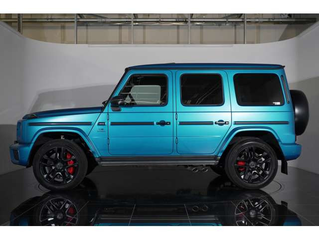 �T�C�h�X�g���b�v���C���⃉�C�g����̓u���b�N�X���[�N�d�l�̃I�v�V�����𑕔����Ă���܂��B