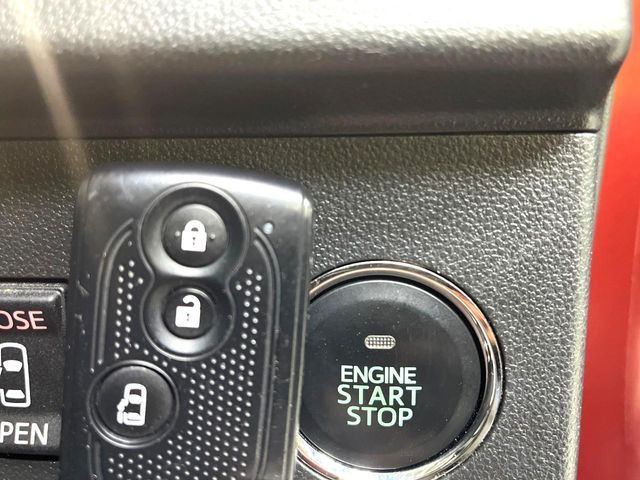 �y�L�[�t���[�V�X�e���z�J�o����|�P�b�g�ɓ��ꂽ�܂܂ł��h�A�̎{���E�������\�ȃX�}�[�g�L�[�𑕔��B�G���W���̃I���E�I�t�����J�M�����o���K�v����������Ƃ��Ă��֗��ł���