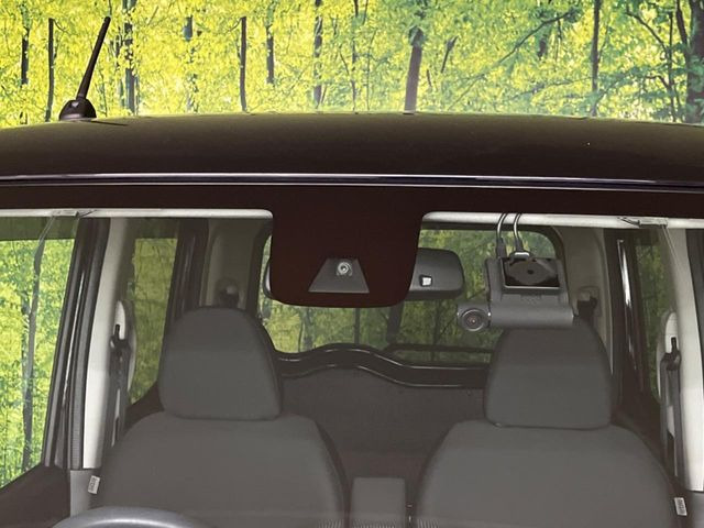 �y�G�}�[�W�F���V�[�u���[�L�z���s���ɑO���̎ԗ�����F�����A�Փ˂������Ȏ��͌x��ƃu���[�L�ŏՓˉ���Ɣ�Q�y�����A�V�X�g�B�����S�Ƀh���C�u�����y���݂��������܂��B