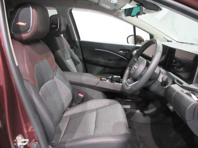 ノートオーラ1.2 G FOUR 4WD