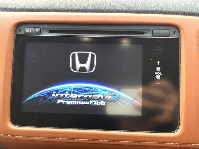 �y���[�J�[�����i�r�z�C���e���A�ɗn�����ރX�^�C���b�V���ȁu��p�݌v�v���[�J�[�i�r�𑕔��􎋔F���⑀�쐫�ȂǊ�{���\�ɂ��D��A���㎿�ȃJ�[���C�t�����y���݂��������܂��B