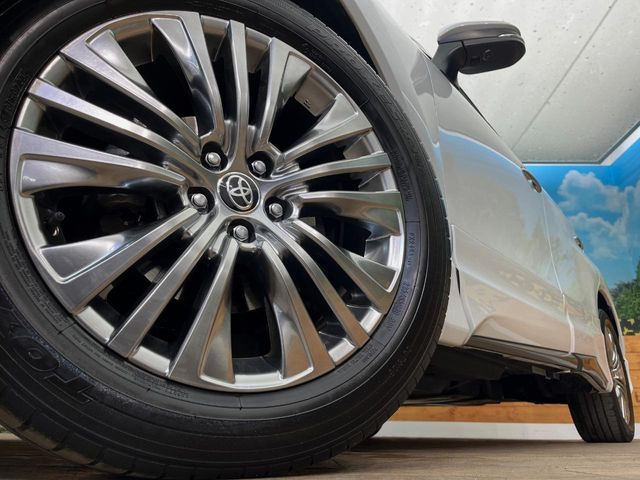 �y����19�C���`�A���~�z�C�[���z�O�ςɃ}�b�`���������A���~�z�C�[���𑕒����Ă���܂��B�e��ЊO�A���~�z�C�[����A�X�^�b�h���X�^�C�����戵�����Ă���܂��B���񂲑��k����������