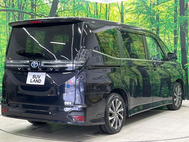 ☆全国のネクステージからお取り寄せが可能※!遠方の店舗に展示してあるクルマが気になる場合も、最寄りの店舗でご覧いただくことが可能です!是非私たちに要望をお聞かせください!※別途費用