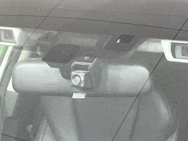 【ドライブレコーダー】ドライブレコーダー装備!走行中はもちろん、あおり運転や事故に遭遇した際、映像で記録し、万一のリスクに備えます。※記録用SDカードはお客様ご自身でご準備いただく必要があります。