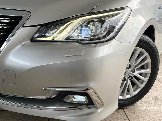 �yLED�w�b�h���C�g�z���V����ԑ��s�����ǍD�Ȏ��E���m�ۂ����S���ĉ^�]�ł��鍂�P�xLED�w�b�h���C�g�𑕔�!�_�����x�������A����d�͂��}�����Ă��܂��B