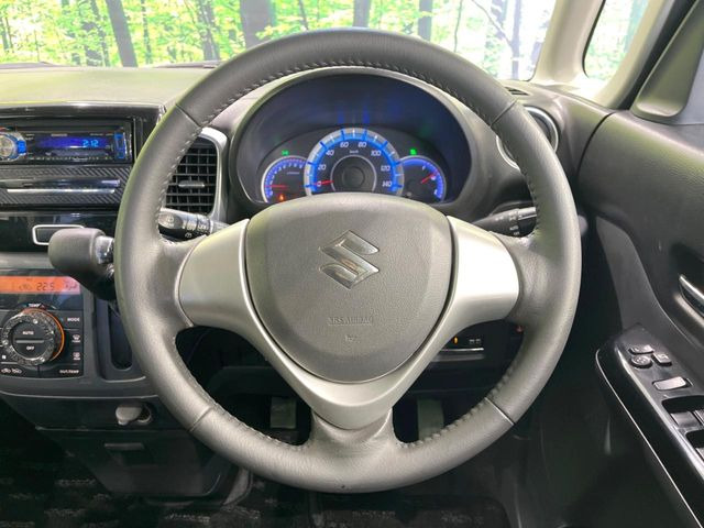 �y�����v�����X�e�A�����O�z�㎿�Ȋv���g�p���邱�ƂŁA��ɂ����������݂ƂĂ��^�]���₷���n���h���ł���