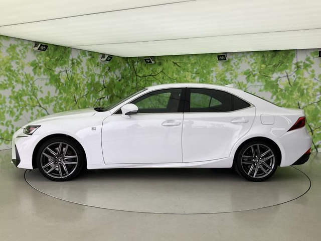 IS200t Fスポーツ