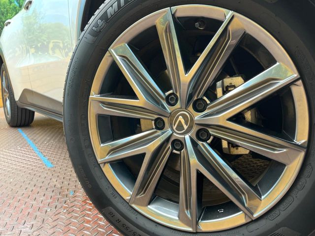 �y����18�C���`�A���~�z�C�[���z�O�ςɃ}�b�`���������A���~�z�C�[���𑕒����Ă���܂��B�e��ЊO�A���~�z�C�[����A�X�^�b�h���X�^�C�����戵�����Ă���܂��B���񂲑��k����������