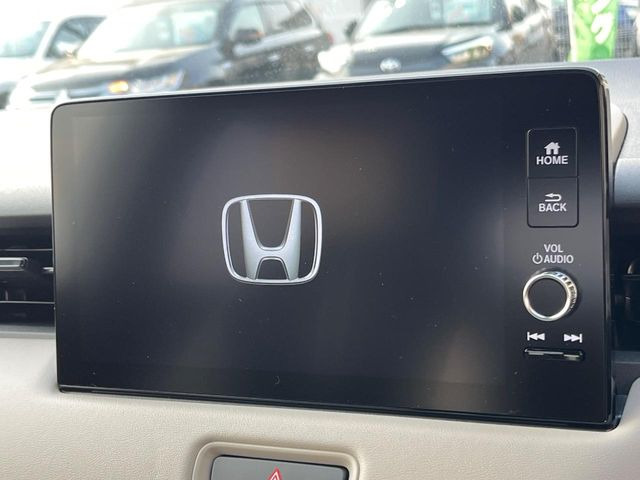 �y9�C���` �z���_�R�l�N�g�f�B�X�v���C�z���F���̍������ʃf�B�X�v���C�Ńi�r�̎g�p��A�������̃X�}�[�g�t�H���ƘA�g����bluetooth�ł̉��y�Đ����\�ł���