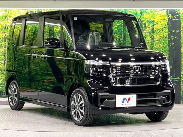 高透明度のガラス皮膜で撥水はもちろん、上質なツヤ・光沢を実現。紫外線や酸性雨から大切な愛車を保護し、色あせ・劣化を防止。「弾スプラッシュコート」、「弾プリミッサコート」からお選びいただけます。