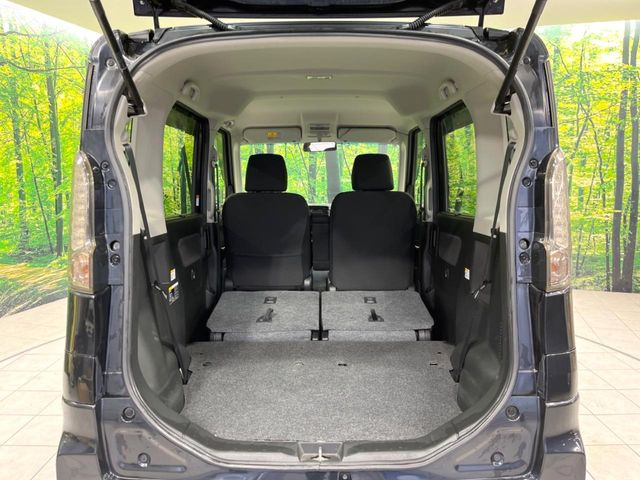 ���i�̂���������ʋ΁A���}���ɏ\���ȉ׎��X�y�[�X���m�ۂ��Ă���܂��B�Z�J���h�V�[�g��|���ƁA�傫�ȉו��̐ύڂ��\�ł���