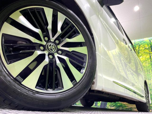 �y����18�C���`�A���~�z�C�[���z�O�ςɃ}�b�`���������A���~�z�C�[���𑕒����Ă���܂��B�e��ЊO�A���~�z�C�[����A�X�^�b�h���X�^�C�����戵�����Ă���܂��B���񂲑��k����������