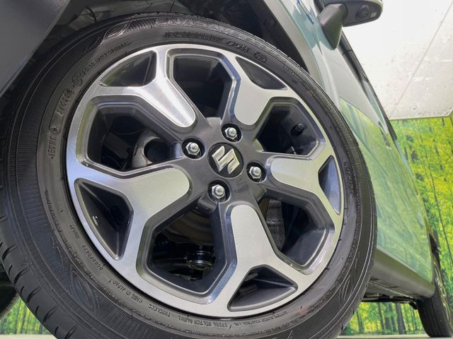 �y����15�C���`�A���~�z�C�[���z�O�ςɃ}�b�`���������A���~�z�C�[���𑕒����Ă���܂��B�e��ЊO�A���~�z�C�[����A�X�^�b�h���X�^�C�����戵�����Ă���܂��B���񂲑��k����������