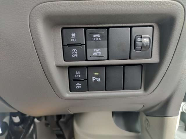 各種安全装置 4WD切り替えスイッチ♪