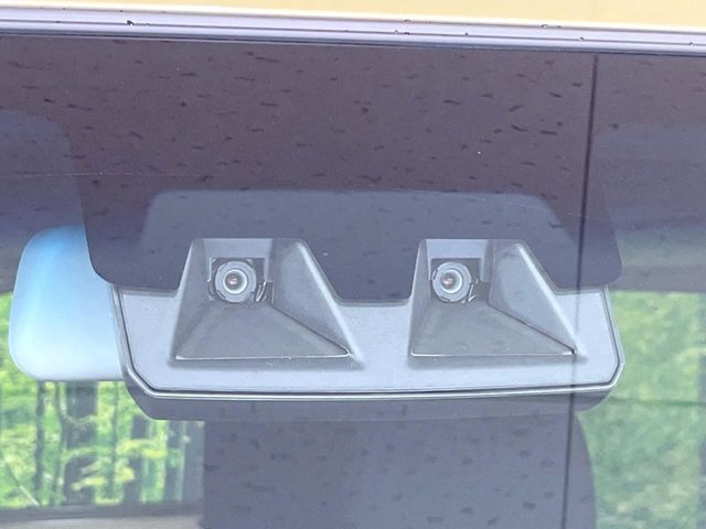 �y�X�}�[�g�A�V�X�g�z���s���ɑO���̎ԗ�����F�����A�Փ˂������Ȏ��͌x��ƃu���[�L�ŏՓˉ���Ɣ�Q�y�����A�V�X�g�B�����S�Ƀh���C�u�����y���݂��������܂��B