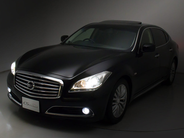 ガラス系ボディコーティングご施工可能です!下地作りからこだわり塗装面の艶や輝きを取り戻し肉厚被膜で塗装面を守ります!