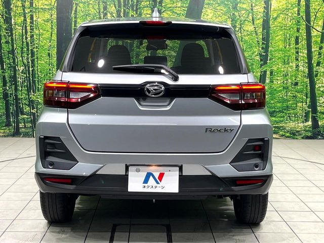 安心の最長10年・走行無制限保証(有償)をご用意。保証内容も充実はもちろん、無料点検&オイル交換や、年中無休の全国・24時間ロードサービスも付帯されておりますのでご安心下さい。