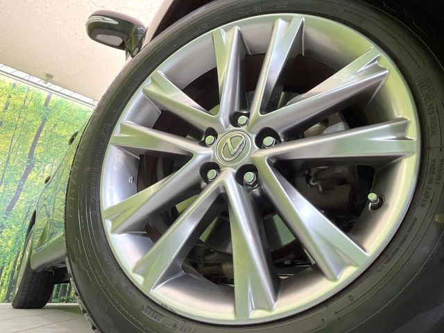 【純正19インチアルミホイール】外観にマッチした純正アルミホイールを装着しております。各種社外アルミホイールや、スタッドレスタイヤも取扱いしております。是非ご相談ください♪