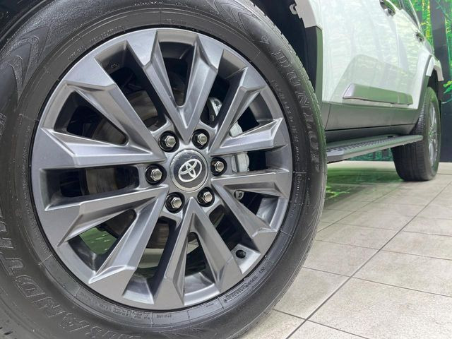 �y����20�C���`�A���~�z�C�[���z�O�ςɃ}�b�`���������A���~�z�C�[���𑕒����Ă���܂��B�e��ЊO�A���~�z�C�[����A�X�^�b�h���X�^�C�����戵�����Ă���܂��B���񂲑��k����������