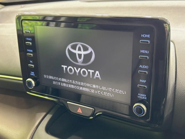 �y8�C���` �f�B�X�v���C�I�[�f�B�I�z���ʂ̃f�B�X�v���C��AppleCarPlay��AndroidAuto�����p�\�B�傫�ȉ�ʂŃX�}�z�i�r�A�v���������p���������܂���