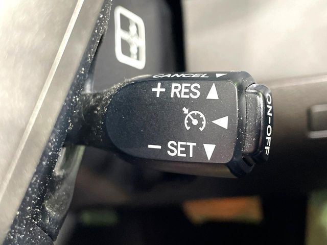 �y�N���[�Y�R���g���[���z�������H�����N���N���s�B�A�N�Z���𗣂��Ă���葬�x�ő��s���ł��A�������^�]���̕��S���y��!�����E�������ȒP�ȃX�C�b�`����Œ����ł��܂��B