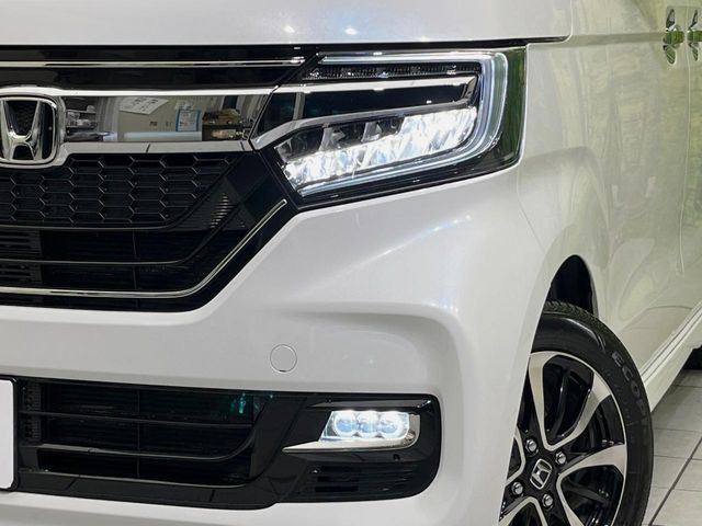 �yLED�w�b�h���C�g�z���V����ԑ��s�����ǍD�Ȏ��E���m�ۂ����S���ĉ^�]�ł��鍂�P�xLED�w�b�h���C�g�𑕔�!�_�����x�������A����d�͂��}�����Ă��܂��B