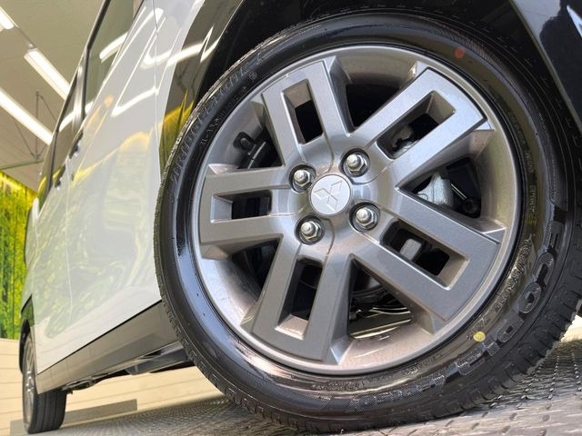 �y����15�C���`�A���~�z�C�[���z�O�ςɃ}�b�`���������A���~�z�C�[���𑕒����Ă���܂��B�e��ЊO�A���~�z�C�[����A�X�^�b�h���X�^�C�����戵�����Ă���܂��B���񂲑��k����������