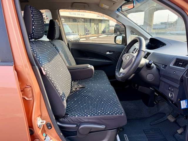 ���������ԑ����W�����ł�!���̋@��ɐ��񂲗��X������!