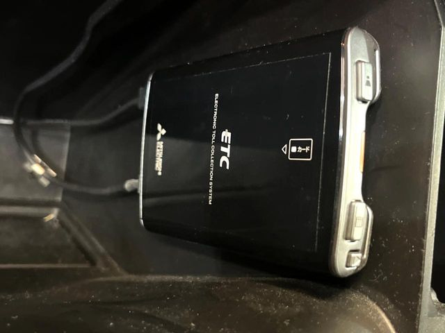 【ETC】高速道路の料金所をストレスなく通過!話題のスポットやサービスエリアに多い「スマートIC」利用時は必須のアイテムです。当店でセットアップを実施、ご納車当日からすぐにご利用いただけます!