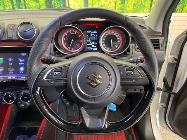 �y�X�Y�L �Z�[�t�e�B�T�|�[�g�z���s���ɑO���̎ԗ�����F�����A�Փ˂������Ȏ��͌x��ƃu���[�L�ŏՓˉ���Ɣ�Q�y�����A�V�X�g�B�����S�Ƀh���C�u�����y���݂��������܂��B